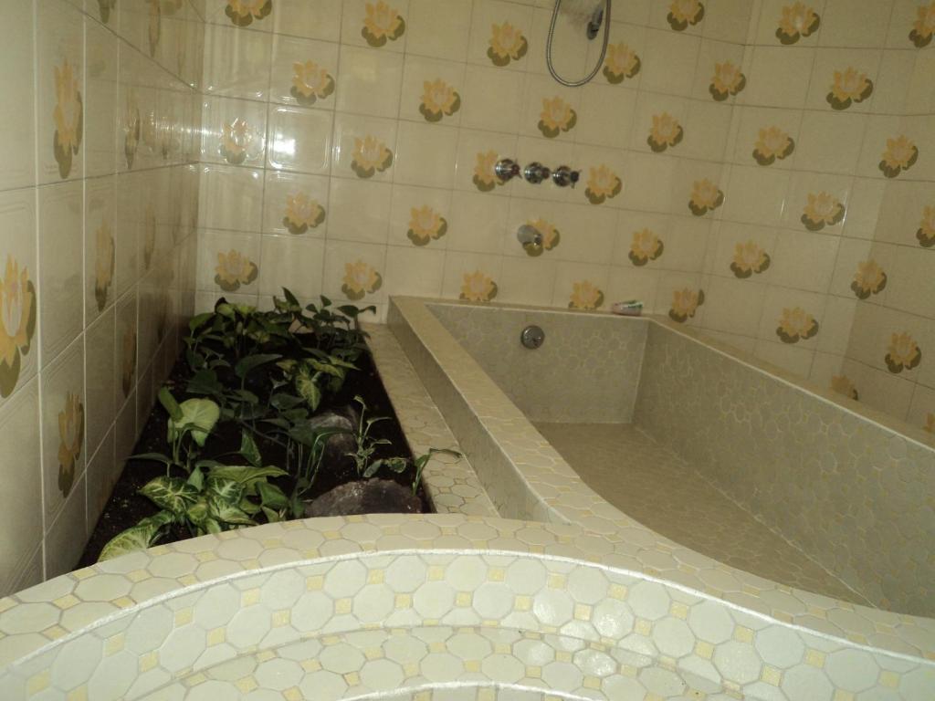 Hotel Cantabria Guatemala City Exterior photo